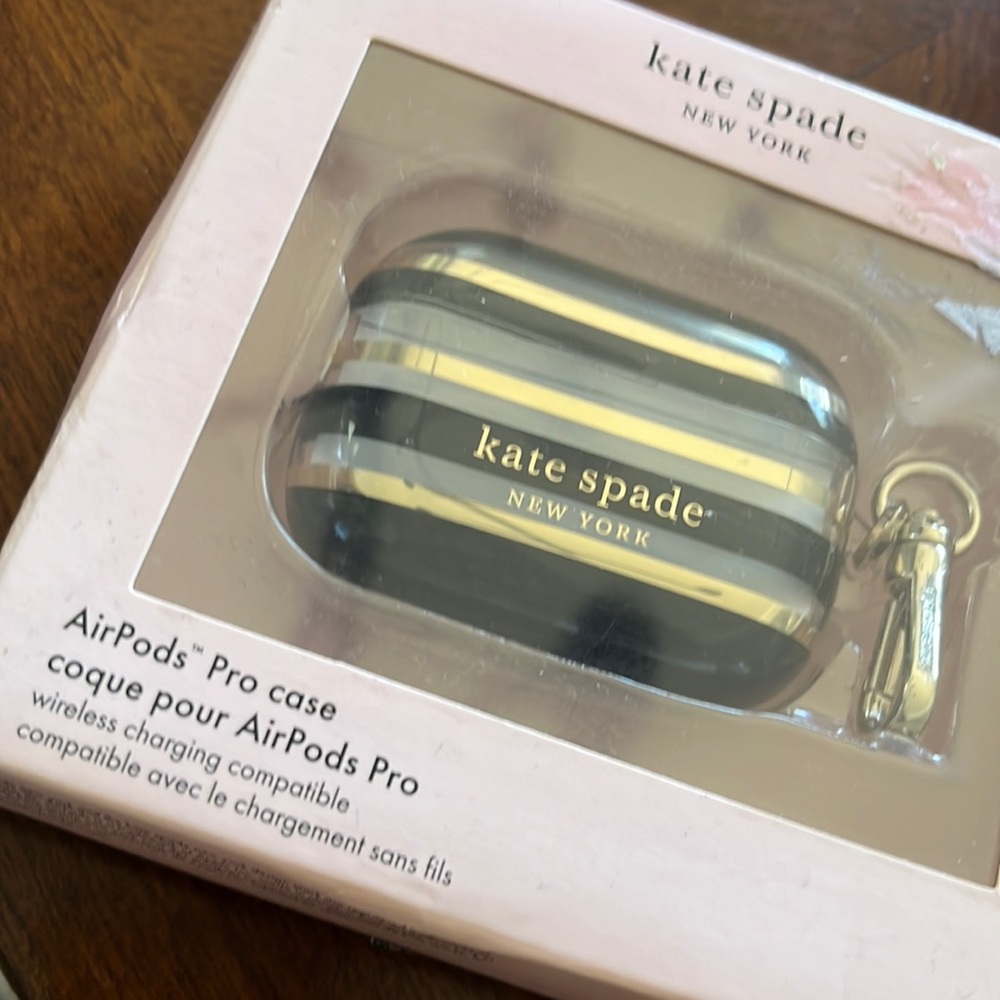 AirPods Pro case